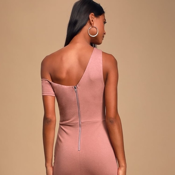 Lulu’s “Deja Vu” Mauve Off Shoulder Midi Dress - Picture 7 of 10